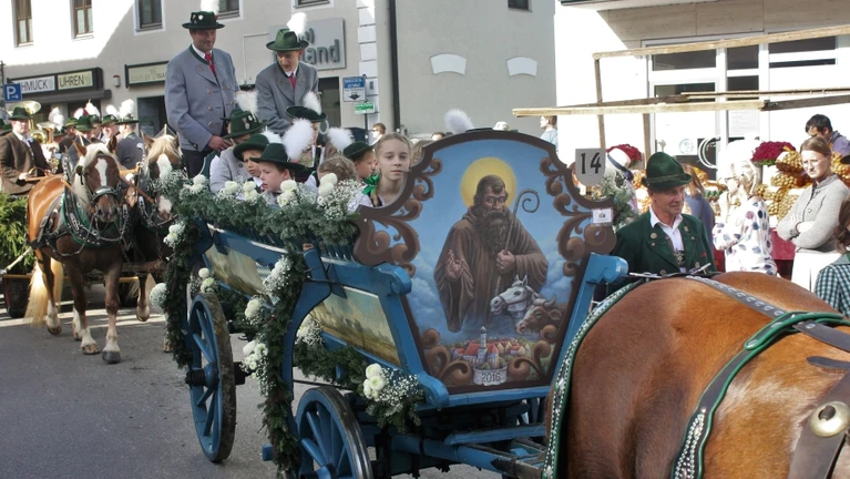 Leonhardifahrten Kutsche Pferd Fest Leonhardi Leonhardifest — © Von J. Patrick Fischer - Eigenes Werk, CC BY 4.0, https://commons.wikimedia.org/w/index.php?curid=124753579