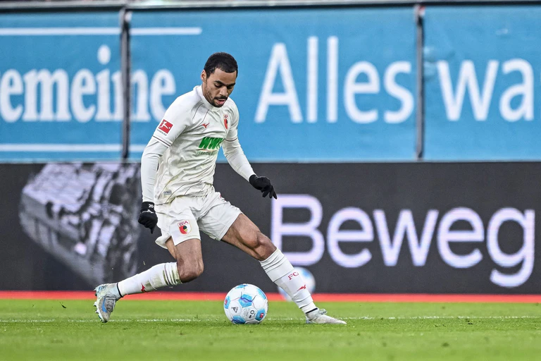Alexis Claude-Maurice führte den FC Augsburg mit seinen Toren zum Testspielsieg. — © Harry Langer/dpa
