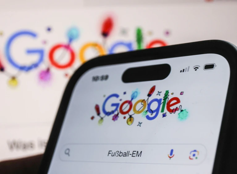 Die Fußball-Europameisterschaft interessierte die Menschen in Bayern besonders, wie der Suchmaschinenbetreiber Google bekanntgab.  — © Oliver Berg/dpa