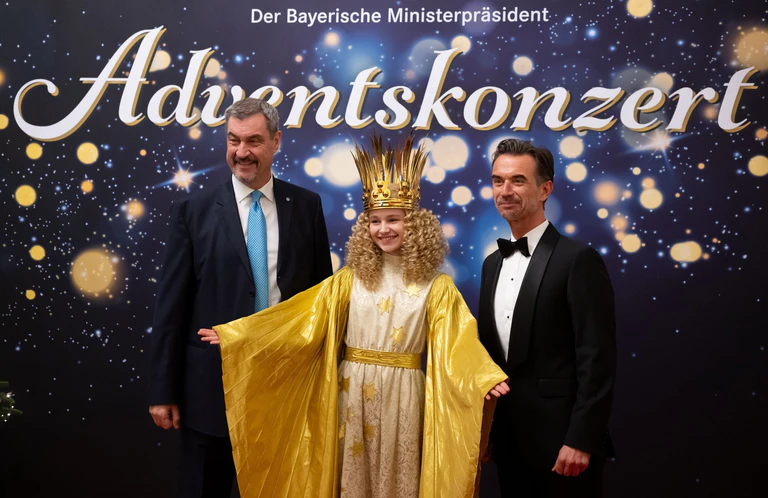 Das Adventskonzert erinnerte nicht nur wegen Moderator Florian Silbereisen an eine Fernsehgala. (Archivbild) — © Sven Hoppe/dpa