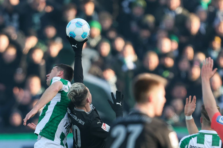 Intensiver Fight in Münster. — © Friso Gentsch/dpa
