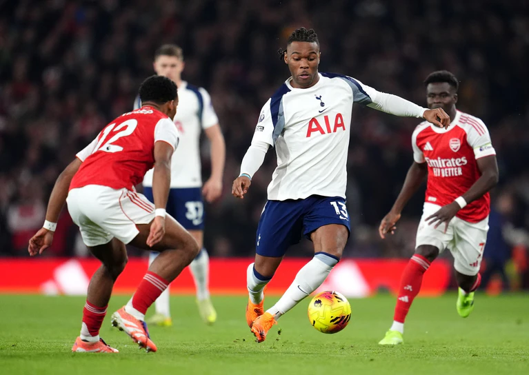 Tottenham war beim Tabellenführer Arsenal chancenlos. — © Adam Davy/PA Wire/dpa