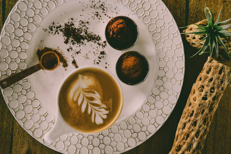 Kaffee — ©  Lori DeJong / iStock