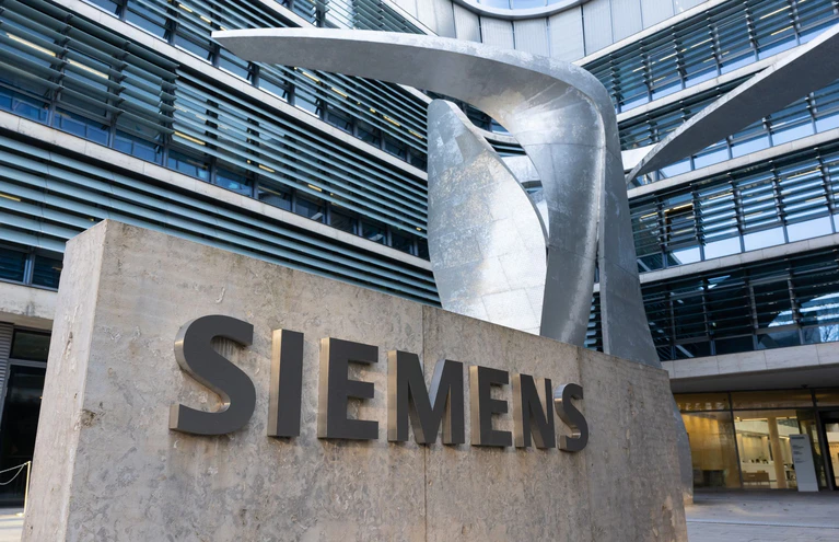 Der Technologiekonzern Siemens hat seine Tochter Innomotics verkauft.  — © Sven Hoppe/dpa