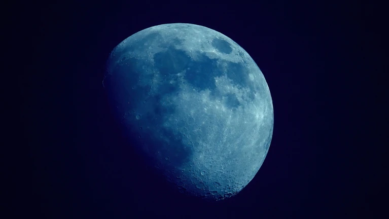 Blue Moon Blauer Mond Mond Supermond — © Bild: Marc Zimmermann/ IStock