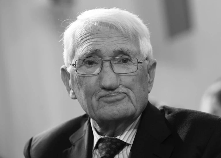 Jürgen Habermas ist mit 96 Jahren gestorben. (Archivfoto) — © Arne Dedert/dpa