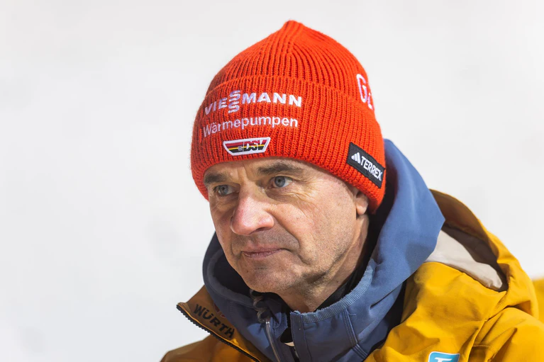 Bundestrainer Horngacher will die deutsche Flaute beenden. — © Philipp von Ditfurth/dpa