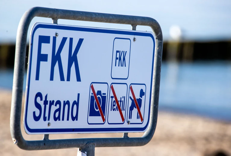 Die österreichische Stadt Bregenz will am Bodenseeufer einen FKK-Strand einrichten. (Symbolbild)  — © Jens Büttner/dpa-Zentralbild/ZB