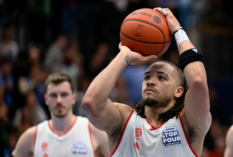 Carsen Edwards war gegen Paris bester Bayern-Werfer. — © Hendrik Schmidt/dpa