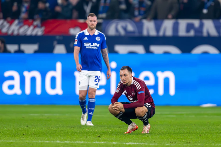 Der 1. FC Nürnberg erleidet einen Rückschlag. — © David Inderlied/dpa