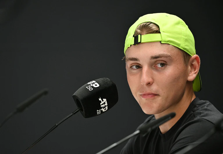 Justin Engel bestreitet am Donnerstag sein Achtelfinale in Stuttgart. — © Marijan Murat/dpa