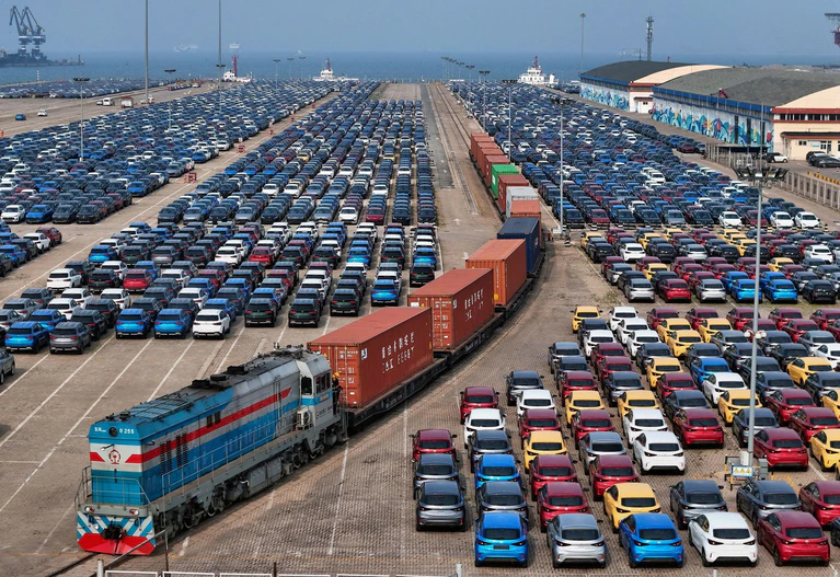 Die chinesische Autoindustrie hat auf ihrem Heimatmarkt die deutsche Konkurrenz weit hinter sich gelassen. (Symbolbild)  — © Uncredited/CHINATOPIX/AP/dpa