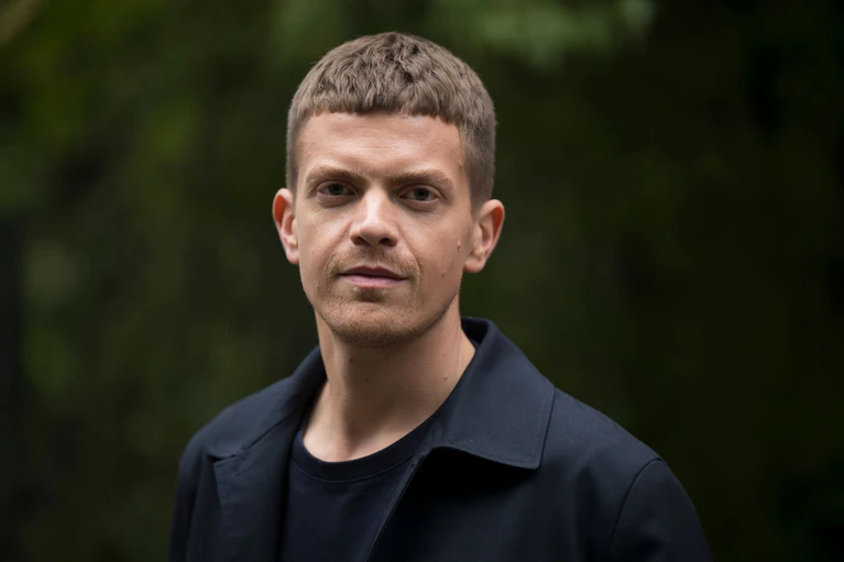 Ferdinand Hofer ist als Kriminalkommissar Kalli Hammermann schon seit 2014 Teil des Münchner «Tatort»-Teams. — © Peter Kneffel/dpa
