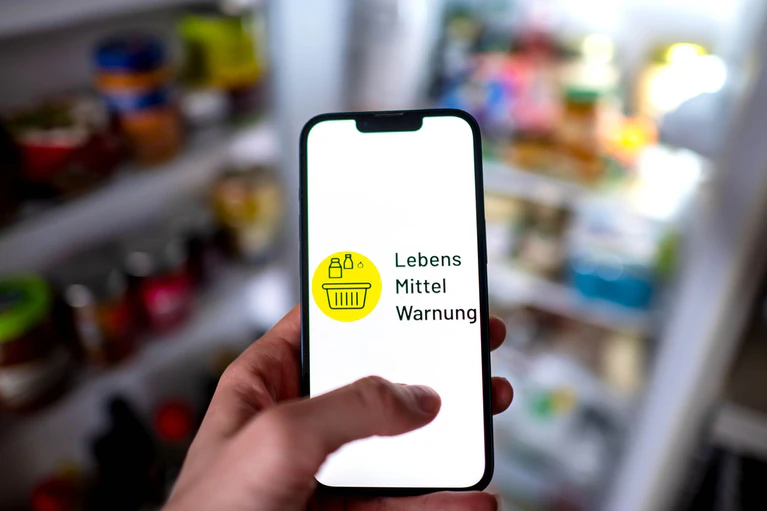Vor allem Allergiker werden davor gewarnt, die Produkte zu essen. (Symbolbild) — © Sina Schuldt/dpa