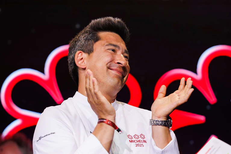 Hat jetzt drei Michelin-Sterne: Tohru Nakamura. — © Lando Hass/dpa