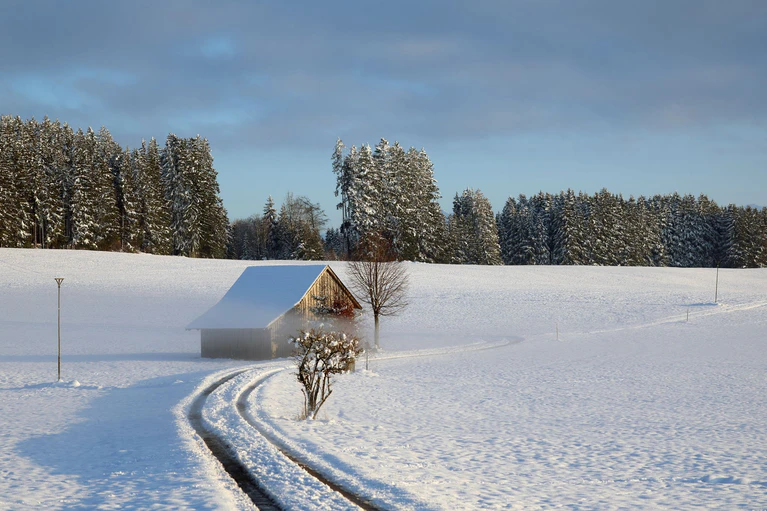 In Schwaben und Franken soll es zwischendurch auflockern. (Symbolbild) — © Karl-Josef Hildenbrand/dpa