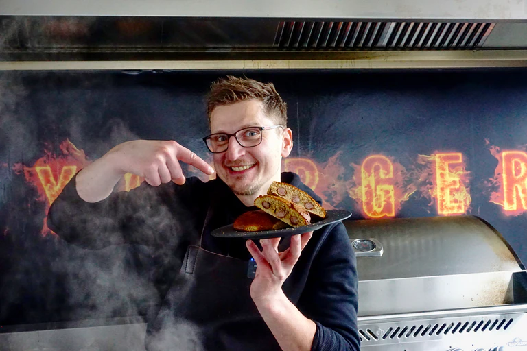 Bratwurst im Lebkuchen — © @Metzgerei Freyberger 