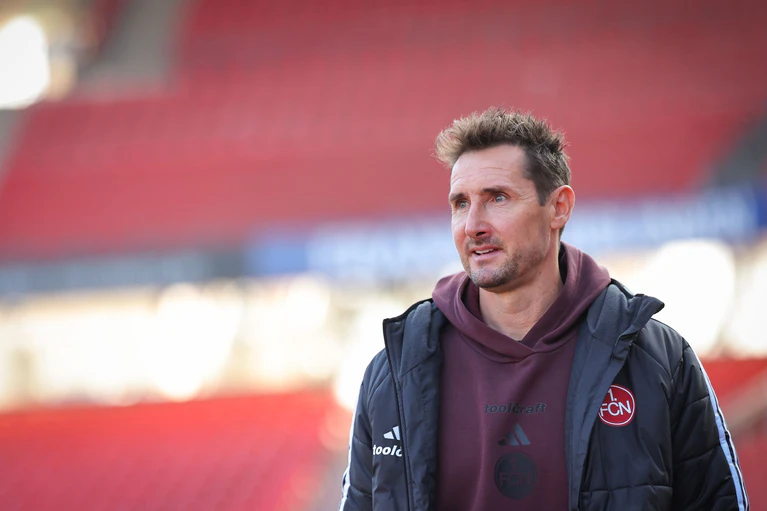 Miroslav Klose will in Nürnberg etwas aufbauen. (Archivbild) — © Daniel Karmann/dpa