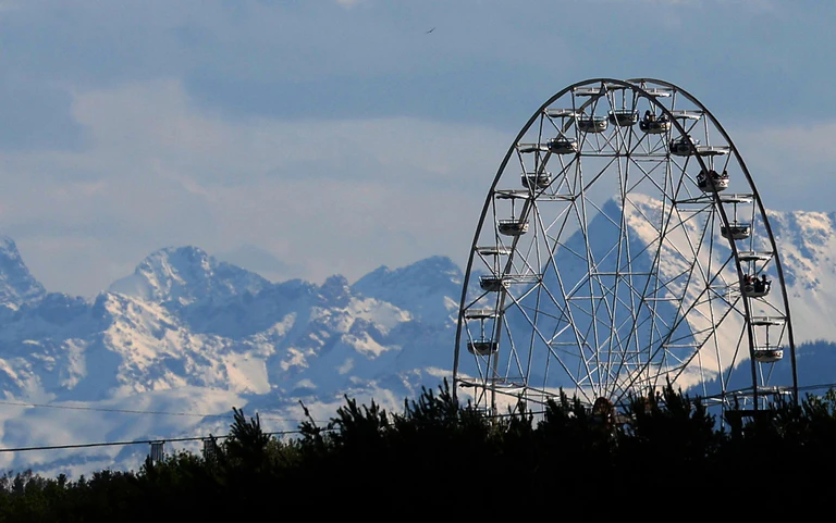 Freizeitpark mit Alpenblick - der Skyline Park. (Archivbild) — © Karl-Josef Hildenbrand/dpa