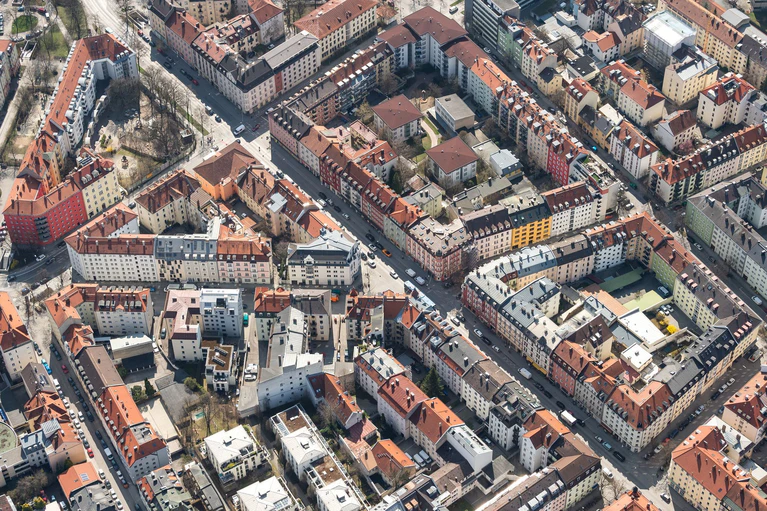 München ist ein teures Pflaster - vor allem für Mieter. Hier und anderswo greift deshalb eine Mietpreisbremse. (Symbolbild) — © Sina Schuldt/dpa