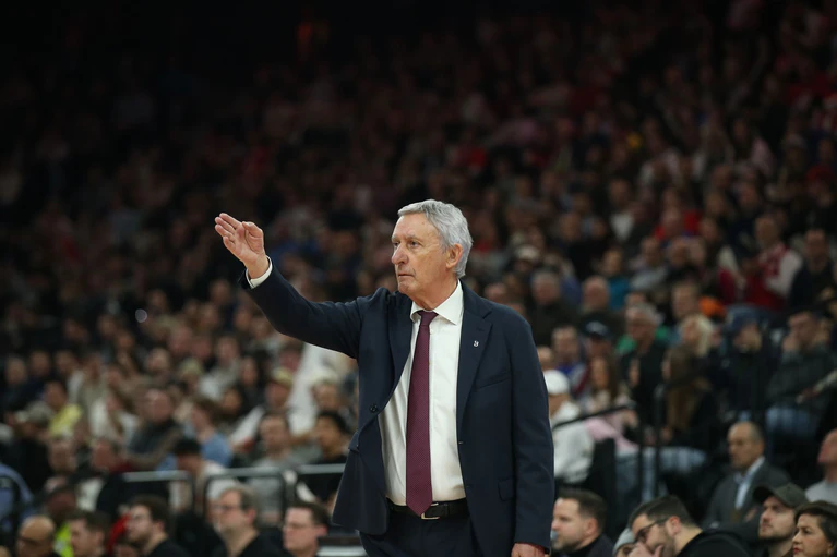 Pesic ist zurück an der Seitenlinie. — © Matthias Stickel/dpa