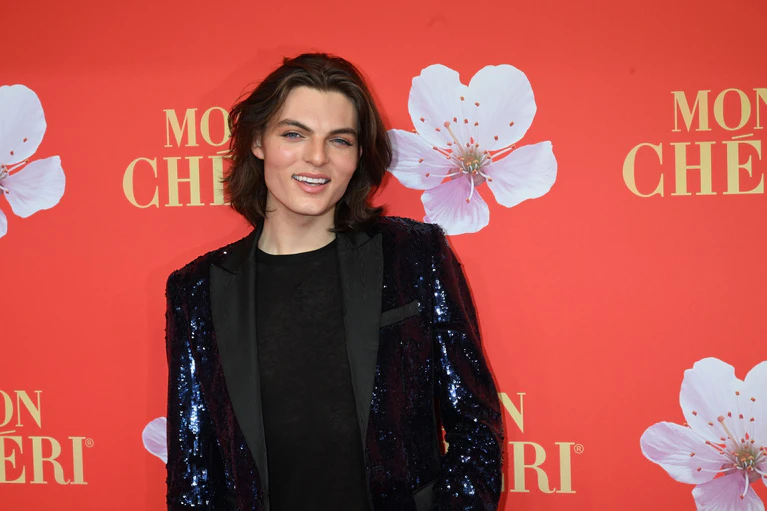 An Weihnachten wird Damian Hurley mit seiner Mutter Liz Hurley ein Fest veranstalten - für die ganze Familie. — © Felix Hörhager/dpa