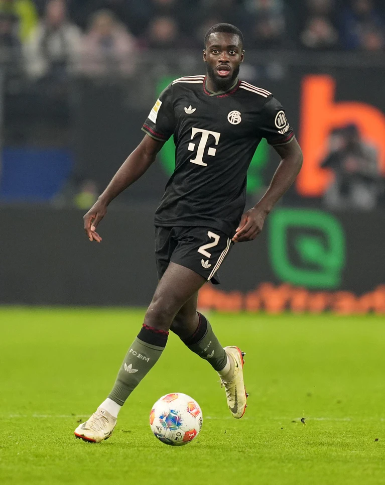 Verlängert er beim FC Bayern oder nicht? Dayot Upamecano.  — © Marcus Brandt/dpa