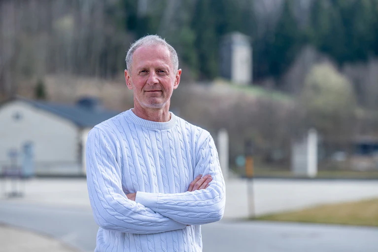 Jörg Skriebeleit ist der Leiter der KZ-Gedenkstätte Flossenbürg. (Archivfoto) — © Armin Weigel/dpa