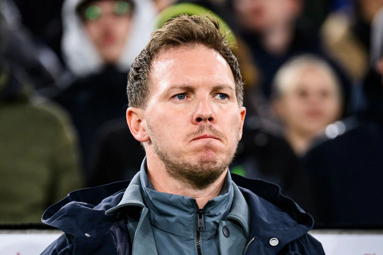 Bundestrainer Julian Nagelsmann bedauert die Verletzung von Serge Gnabry. (Archivbild) — © Tom Weller/dpa