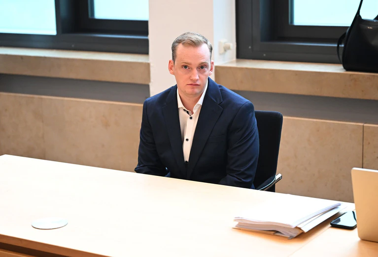 Das Urteil gegen den Angeklagten könnte kurz vor Weihnachten fallen. (Archivbild) — © Felix Hörhager/dpa