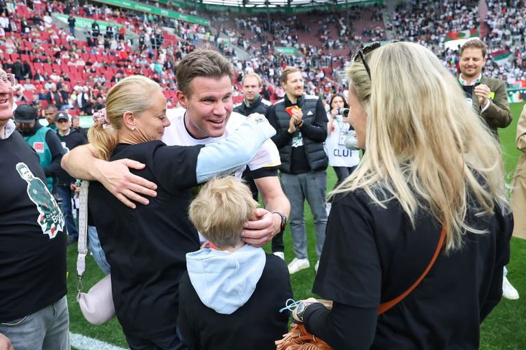 Neues Amt beim DFB: Spitzenreferee Felix Brych  — © Daniel Löb/dpa