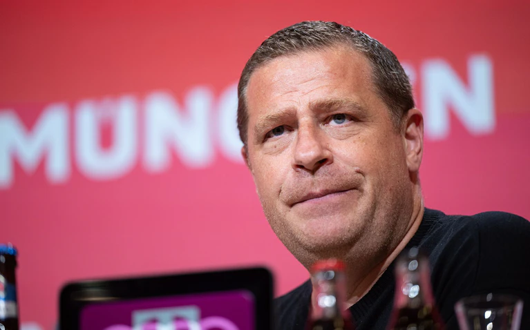 Bayerns Sportvorstand Max Eberl ist «sehr glücklich» über die Verpflichtung von Jonathan Tah. — © Lukas Barth/dpa