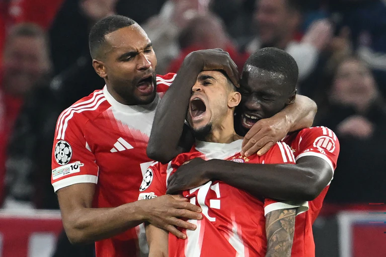 Luis Diaz (M) erlöst die Bayern gegen Real. — © Sven Hoppe/dpa