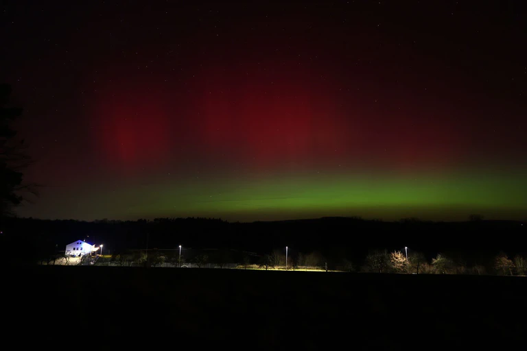 Auch in Oberfranken leuchteten die Polarlichter.  — © Daniel Löb/dpa