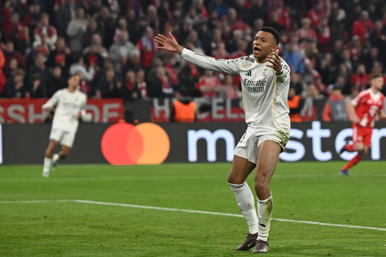 Für Kylian Mbappé ist die Champions-League-Saison vorbei. — © Sven Hoppe/dpa