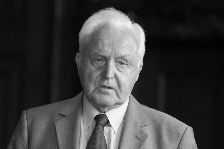 Der CSU-Politiker hatte sich auch für den Bau der Reichstagskuppel starkgemacht. — © picture alliance / dpa