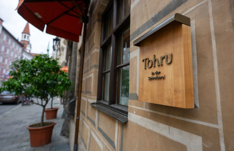 Das Fine-Dining-Restaurant «Tohru» in der ehemaligen Stadtschreiberei in der Münchner Innenstadt.  — © Leonie Asendorpf/dpa