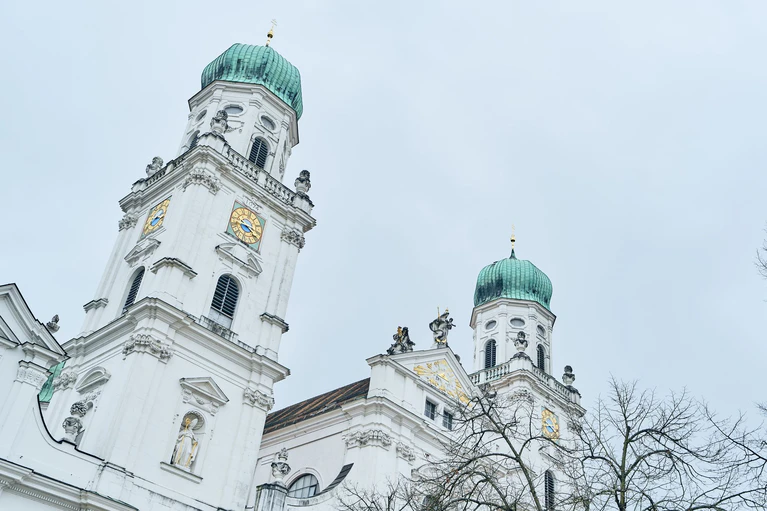 Das Bistum Passau ist die vierte bayerische Diözese, zu der ein Missbrauchsgutachten erscheint. — © Tobias C. Köhler/dpa