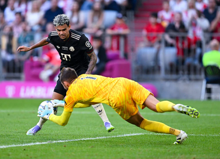 Der neue Stürmerstar Luis Diaz lief zum zweiten Mal für den FC Bayern auf. — © Sven Hoppe/dpa