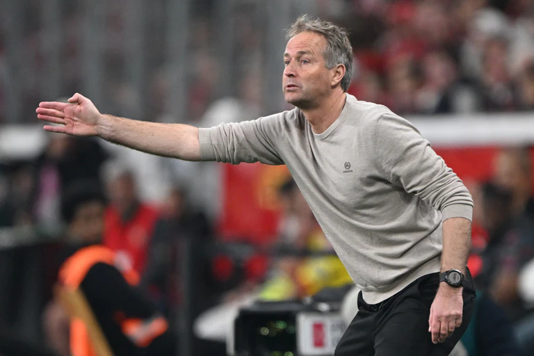 Leverkusens Kasper Hjulmand hofft trotz Pokal-Aus auf Bayerns Europa-Erfolg.  — © Federico Gambarini/dpa