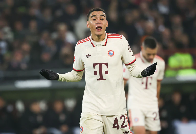 Was nun? Die Bayern wollen Jamal Musiala behalten. — © Christian Charisius/dpa