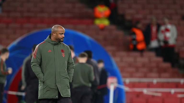 Bayern-Trainer Vincent Kompany warnt vor dem FC St. Pauli. (Archivfoto) — © Sven Hoppe/dpa