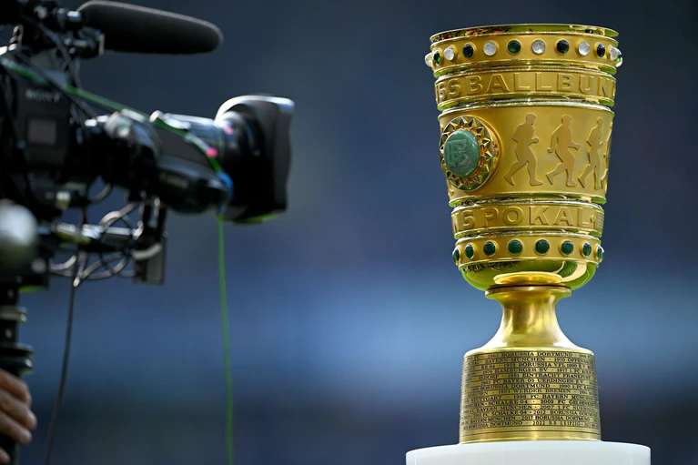 Objekt der Begierde: Im DFB-Pokal stehen die Paarungen für die zweite Runde fest. — © Tom Weller/dpa