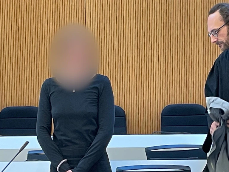 Hanna S. ist die erste Angeklagte in einem Strafverfahren im «Budapest-Komplex» in Deutschland. — © Alf Meier/dpa