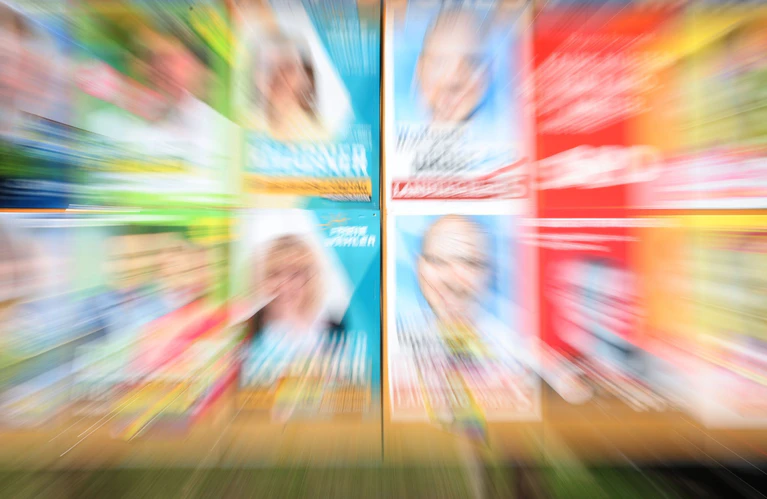 24 Parteien wollen bei der Wahl am 23. Februar um die Gunst der Wähler im Freistaat buhlen - ob sie es alle dürfen ist aber noch nicht final entschieden. (Illustration) — © Karl-Josef Hildenbrand/dpa