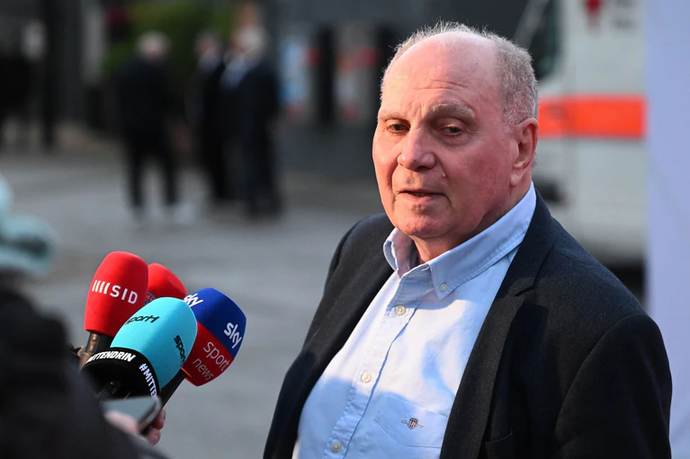 Ex-Manager Uli Hoeneß lieferte sich jüngst ein heftiges Verbalduell mit Lothar Matthäus. — © Felix Hörhager/dpa