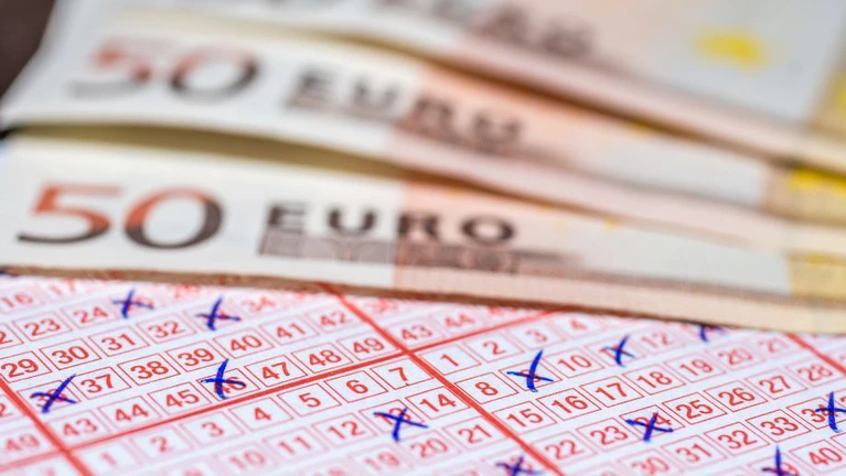 Lotto Euro Jackpot Eurojackpot — © Bildnachweis: Ralf Geithe / IStock