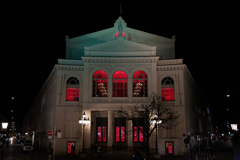 In München könnte im kommenden Jahr ein neues Fest im gesellschaftlichen Terminkalender dazukommen. (Archivbild) — © Christian POGO Zach/Staatstheater am Gärtnerplatz/dpa