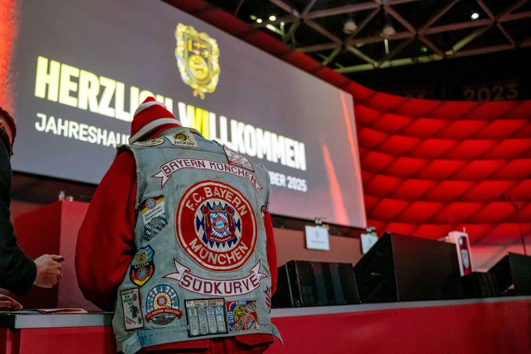 Die Mitgliederversammlung des FC Bayern steht im Zeichen des Club-Jubiläums. — © Harry Langer/dpa