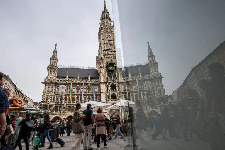 Die Münchner und die Hamburger Innenstadt sind laut einer aktuellen Umfrage besonders beliebt. — © Peter Kneffel/dpa